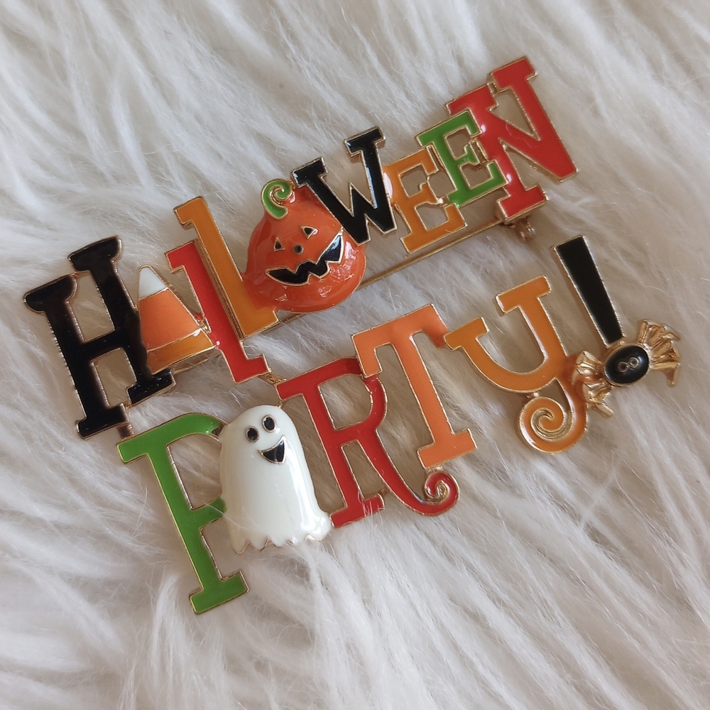 Halloween Party Ghost Candy Corn Pumpkin Spider Brooch Pin